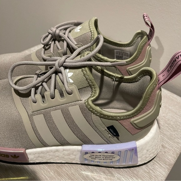 Adidas - NMD_R1 - Picture 2 of 5